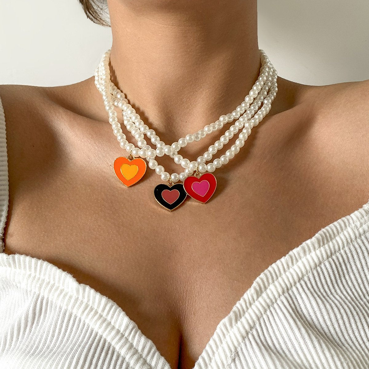 Sweet and cool mixed color dripping nectarine heart single-layer necklace simple stacking imitation pearl collarbone necklace