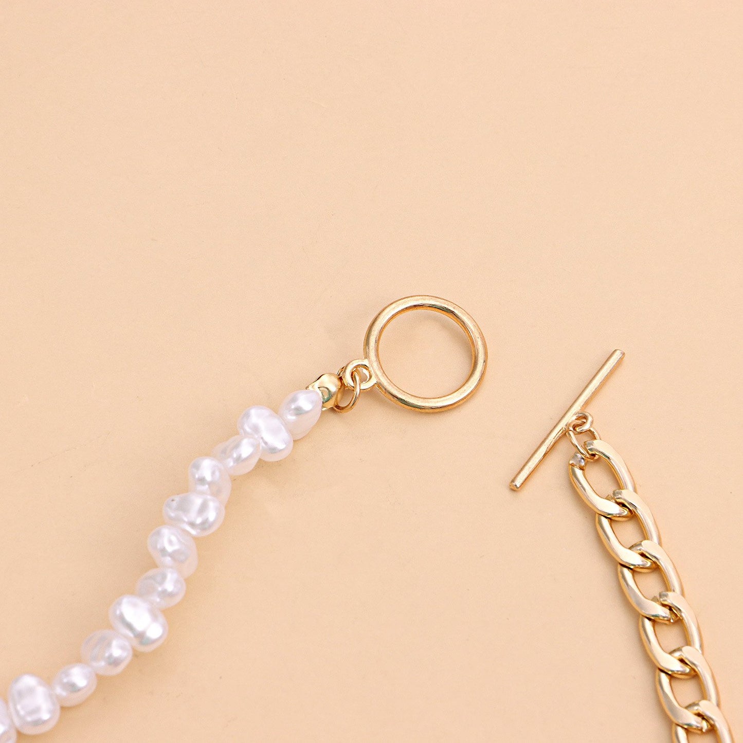 Jewelry Fashion OT Buckle Necklace Short Pearl Necklace Female Personality Plating Chain Chain Thick Chain Necklace