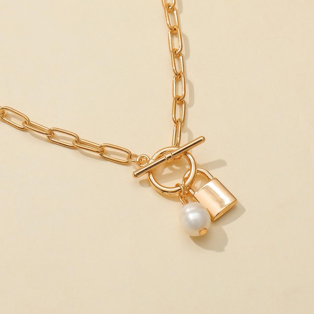 Ins jewelry creative simple OT buckle freshwater pearl love lock pendant fashion retro necklace female