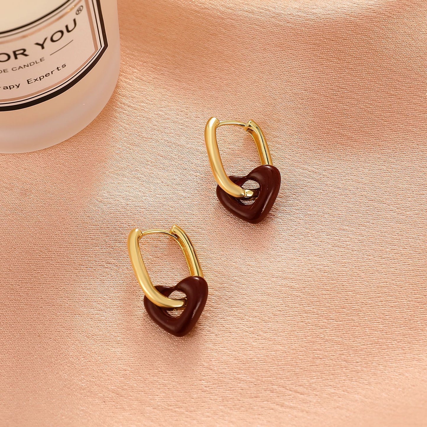 French retro wine red love earrings women's fashion light luxury niche temperament heart pendant earrings Hong Kong earrings