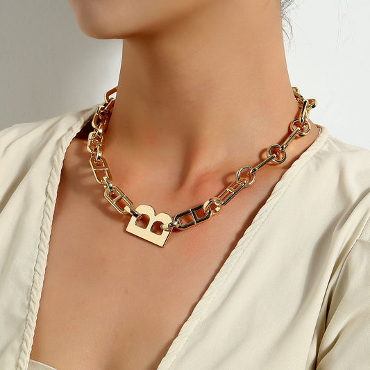 Personality exaggerated letter B necklace female ins tide light luxury niche design sense collarbone chain temperament all-match necklace
