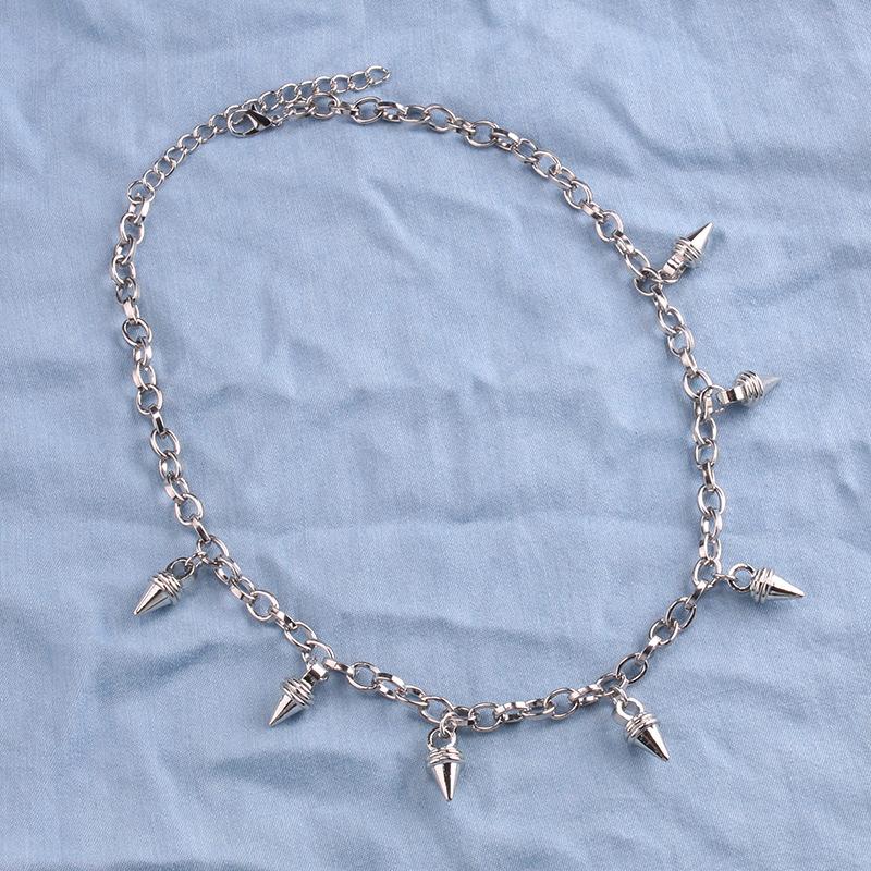 Tassel rivet necklace men's trendy street hip-hop summer women's cold necklace light luxury niche clavicle chain