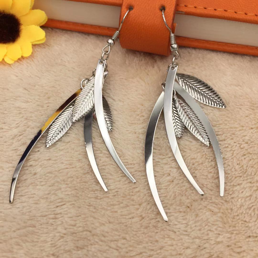 Fashion Indian Check Willow Leaf Tassel Earrings Metal Earrings For Women