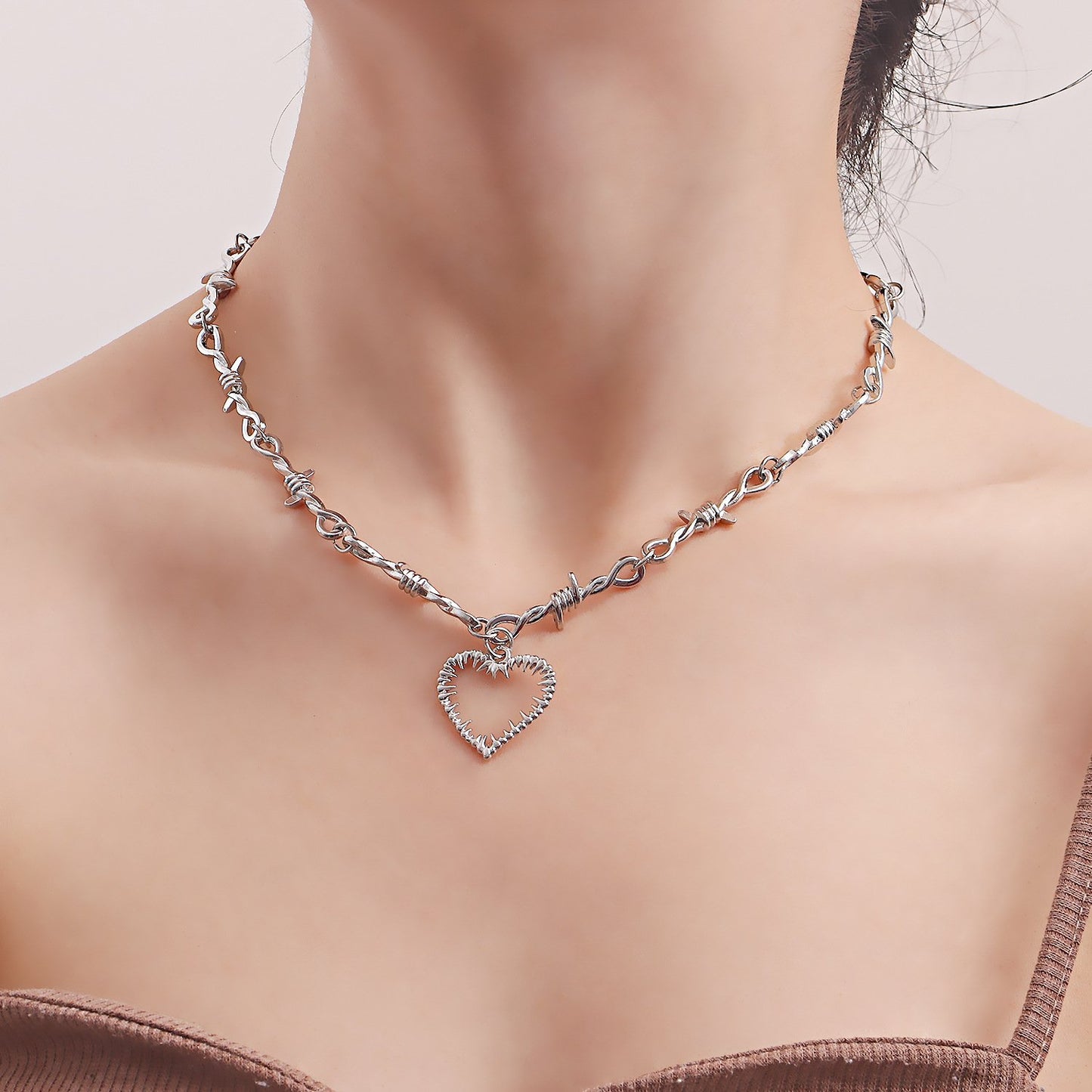 Love Thorn Necklace Hip Hop Tide Brand Thorn Dark Pendant Jewelry for Men and Women