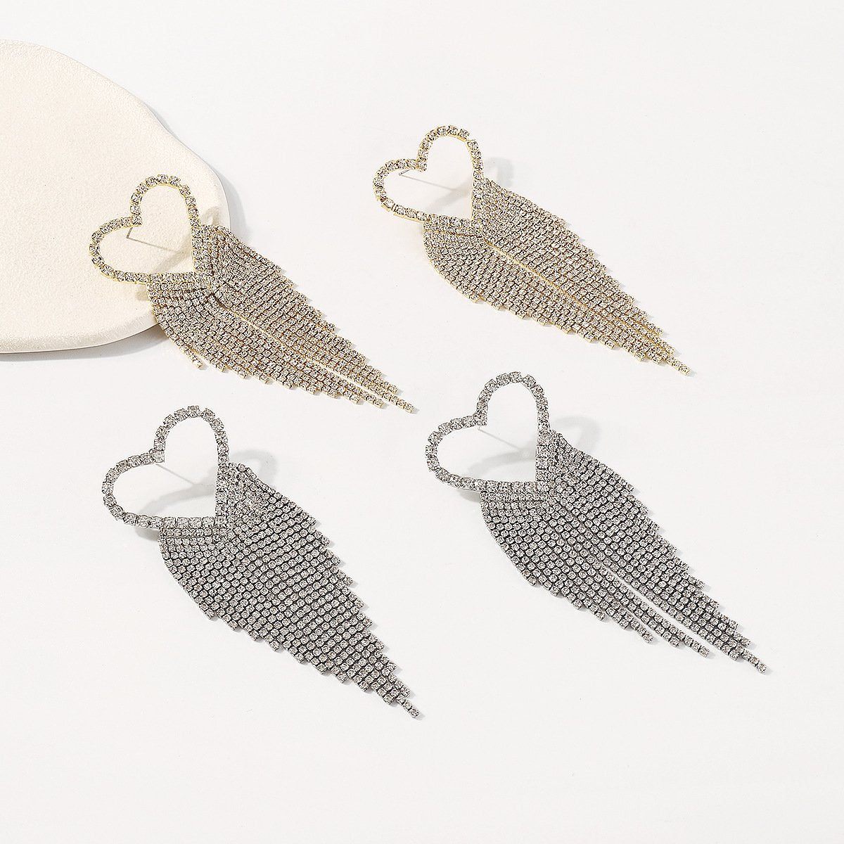 E1966 Exaggerated Claw Chain Tassel Internet Celebrity Earrings Cold Heart Shaped Diamond Personalized Retro Earrings