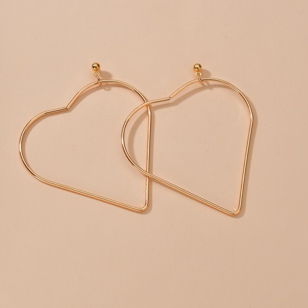 Simple Fashion Size Peach Heart Earrings Exaggerated Earrings Ladies Accessories