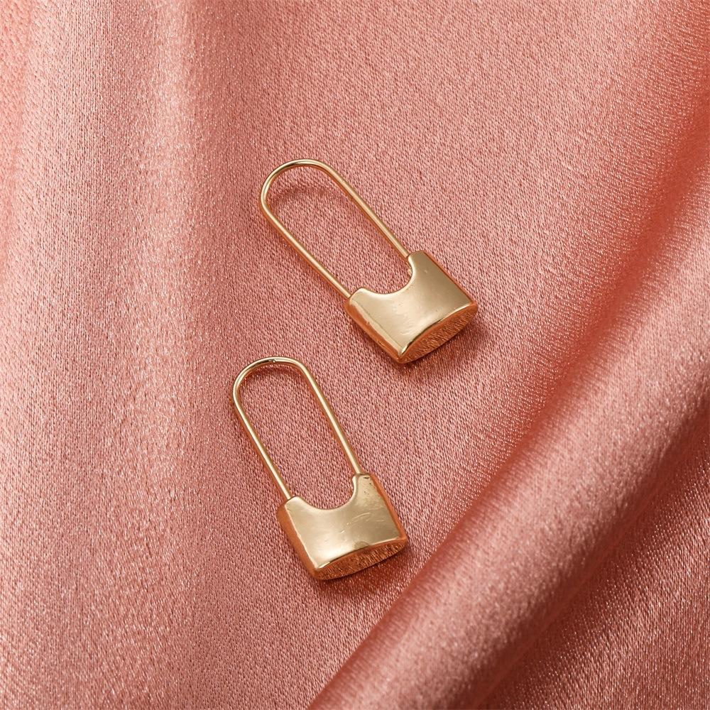 Simple paper clip earrings fashion creative metal geometric brooch earrings personality earrings women