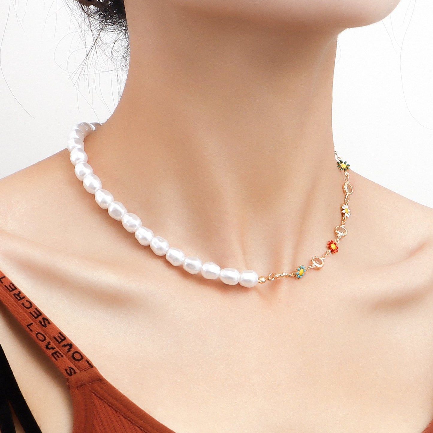 Jewelry ins splicing imitation pearl painted drip glaze flower pendant female niche high-end necklace light luxury