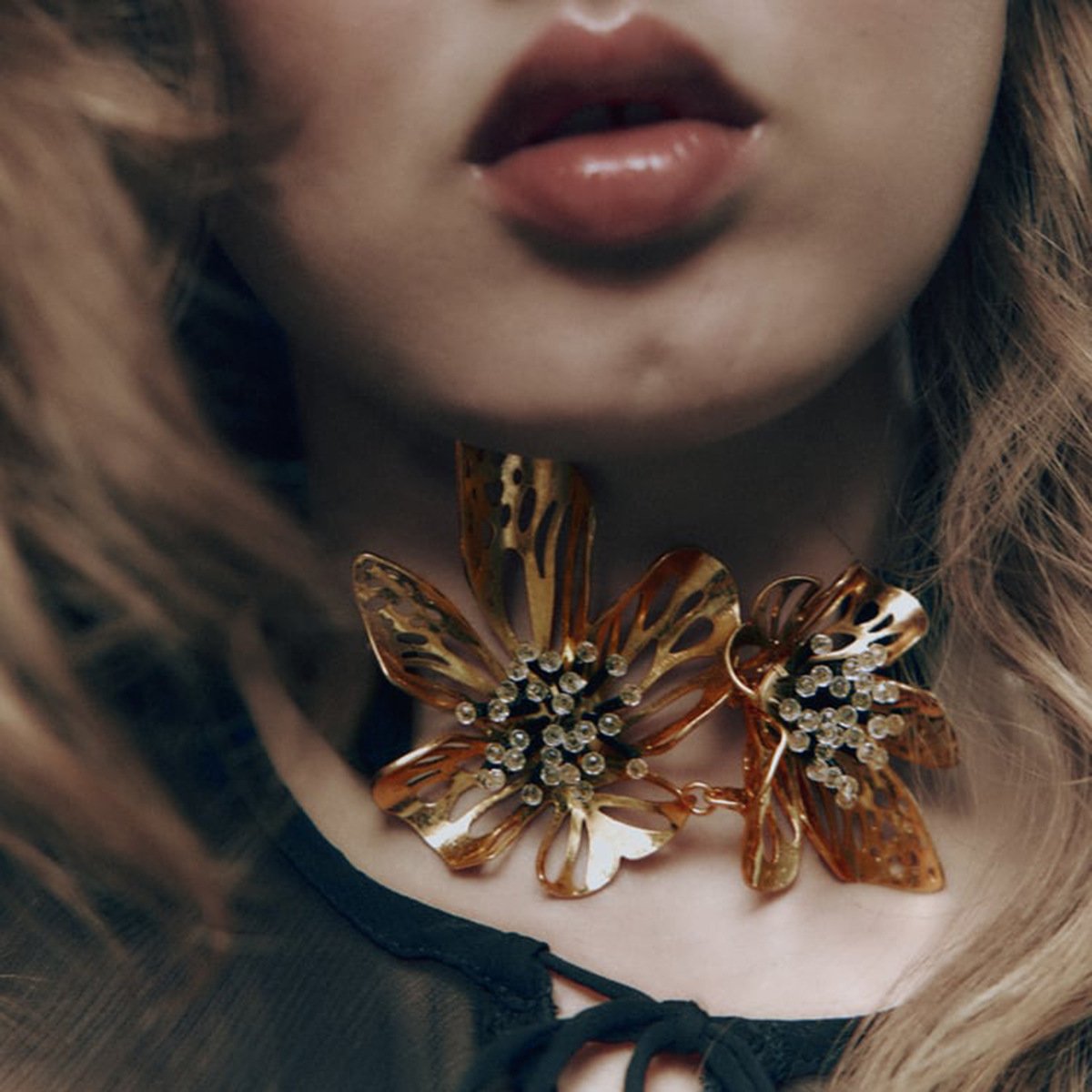 N1857ZA sexy three-dimensional floral resin choker necklace creative short flannelette retro net red necklace