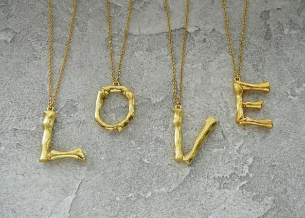 19 years of explosive style exaggerated fashion 26 English alphabet necklace female English alphabet pendant clavicle chain