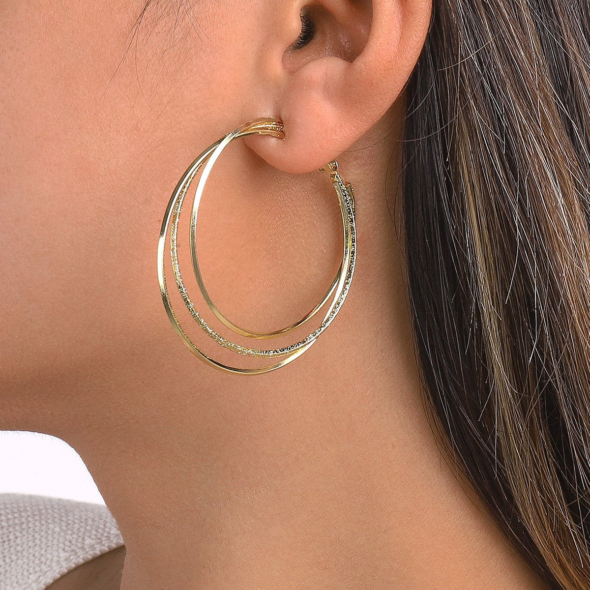E147 Personality multi-layer fashion earrings exaggerated night trendy earrings indifferent niche earrings women