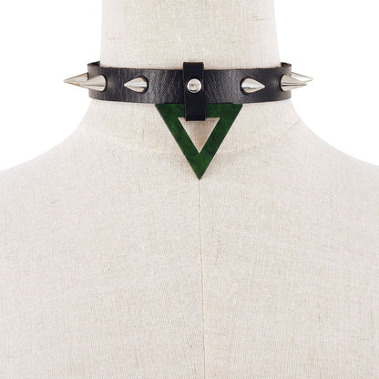 N1869 Retro Leather Rivet Dark Black Necklace Resin Triangle Exaggerated Retro Gothic Necklace