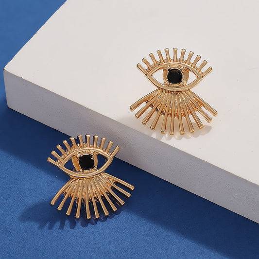 Retro Exaggerated Eye Earrings Female Fashion Simple Ethnic Eyelash Stud Earrings