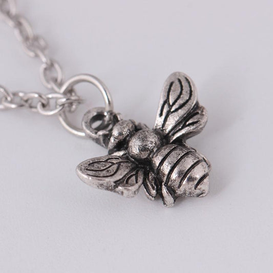 Creative Retro Cute Bee Pendant Necklace Personalized Insect Sweater Chain