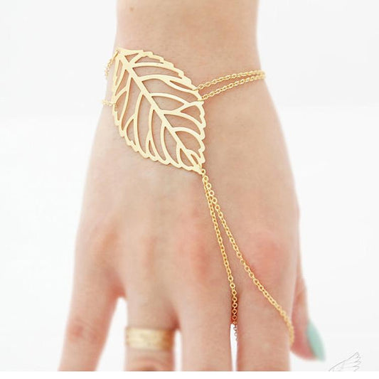 The original single hand decoration fashion Mori style hollow leaf bracelet simple ladies bracelet