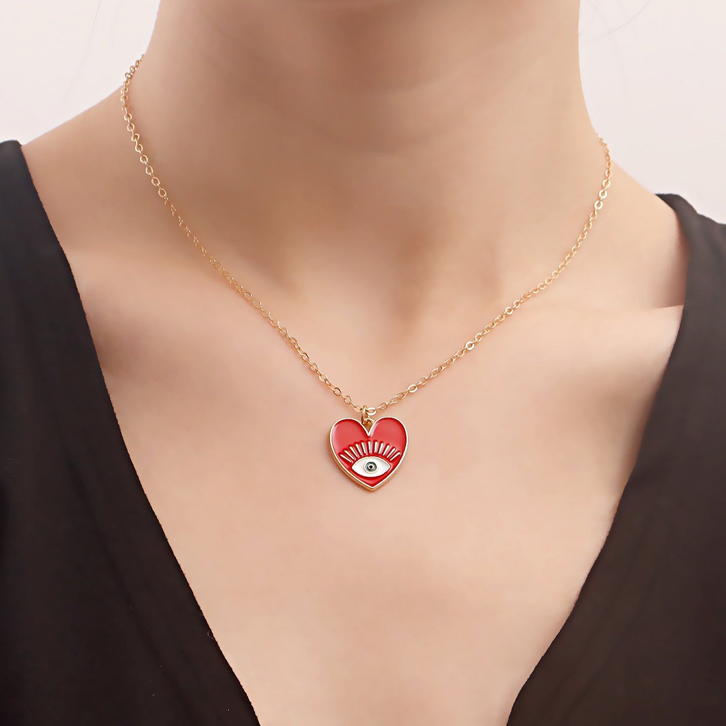 Jewelry Simple and Versatile Eye Pendant Necklace Female Personality Devil's Eye Fashion Love Necklace