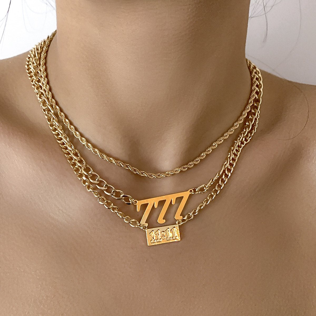 Jewelry Street Shot Geometric Hollow Chain Necklace Retro Twist Chain Digital Pendant Necklace Set