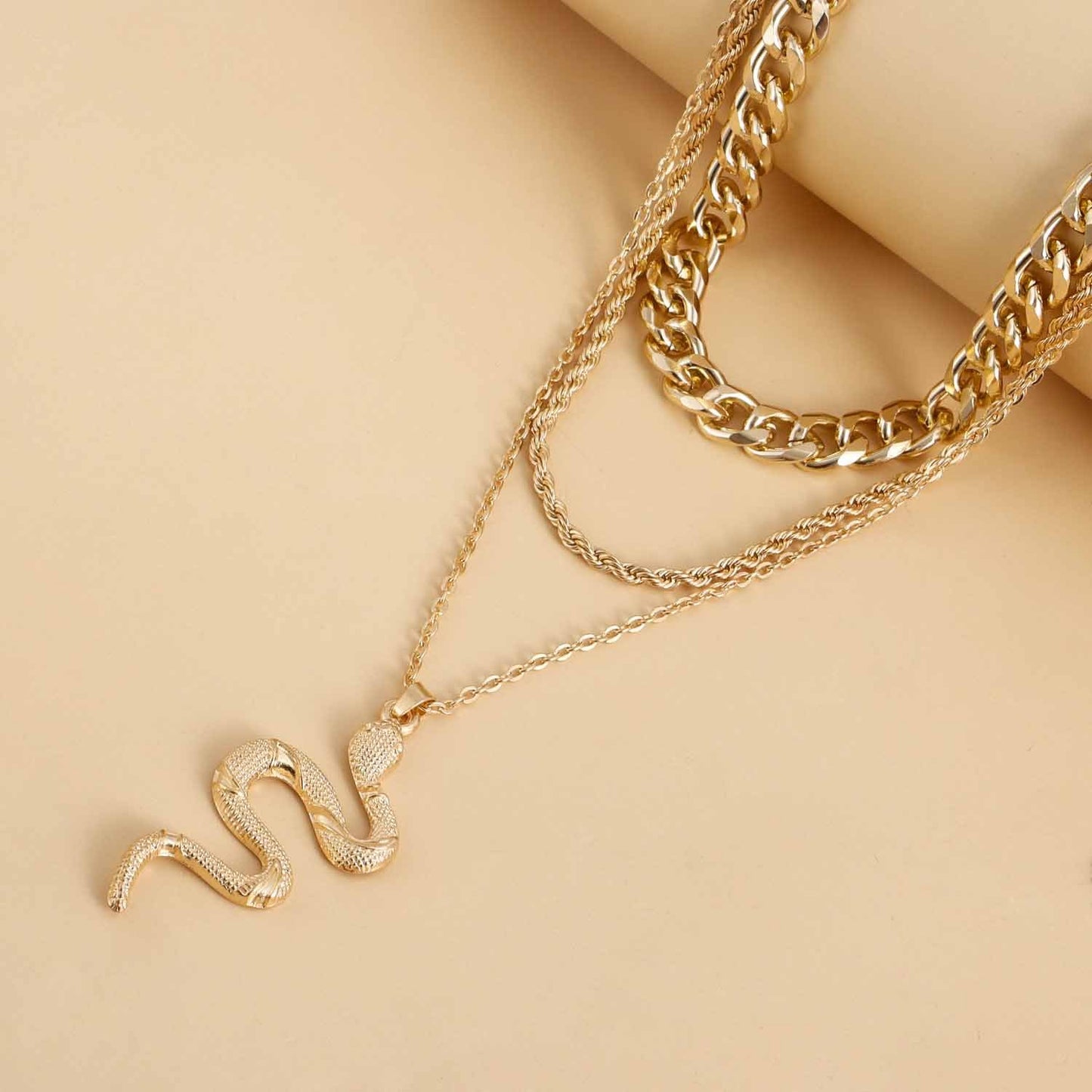 Jewelry ins popular snake-shaped element necklace female minority design sense ancient snake pendant necklace necklace
