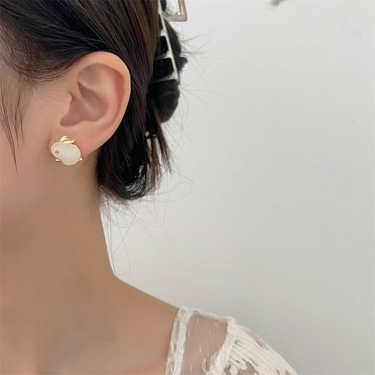 New Chinese style national jade rabbit earrings women's fashion personality temperament natal year zodiac rabbit earrings national tide earrings