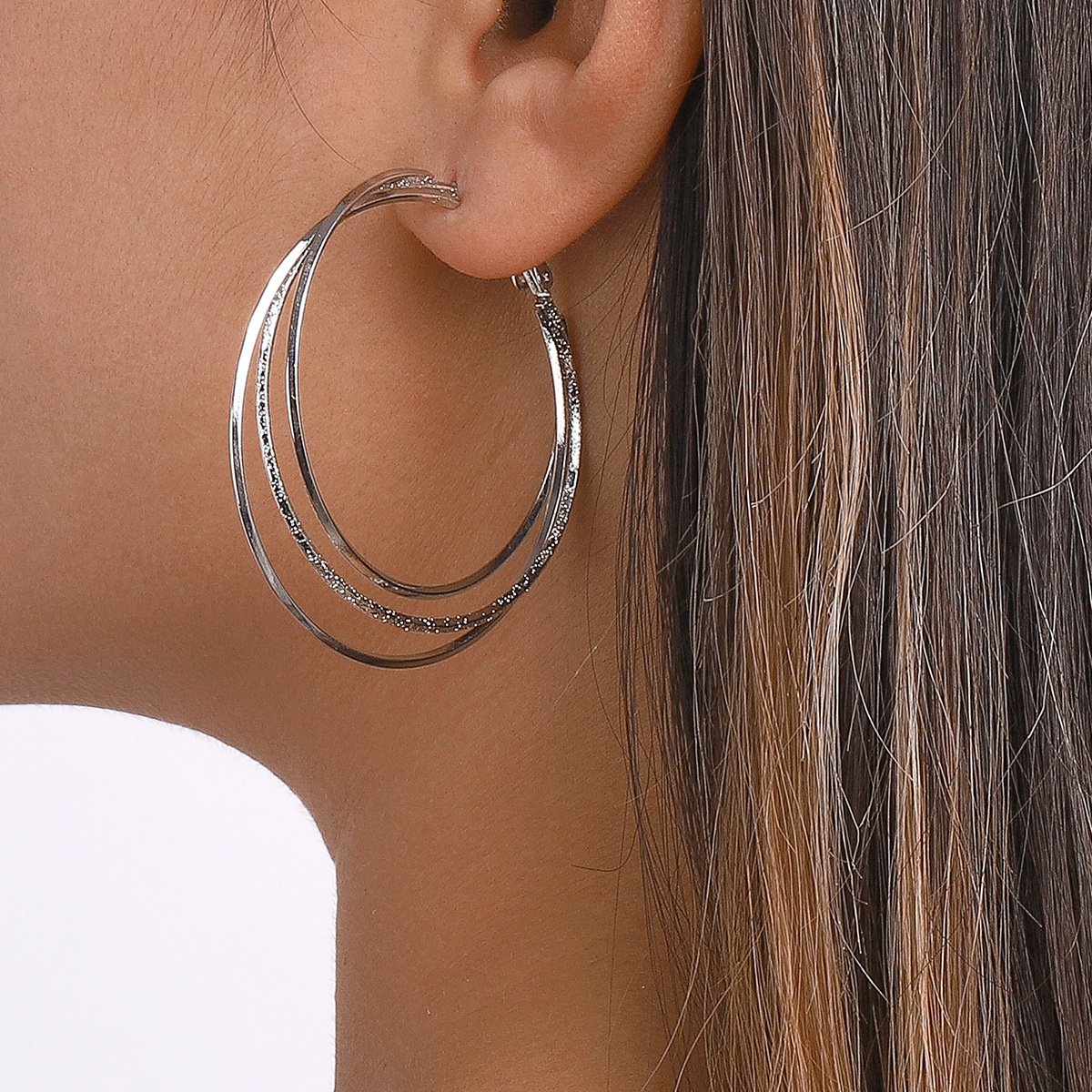 E147 Personality multi-layer fashion earrings exaggerated night trendy earrings indifferent niche earrings women