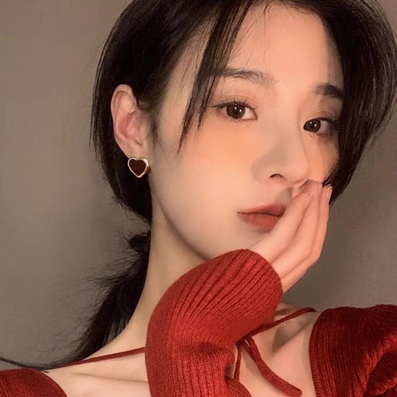 S925 Silver Needle Wine Red Love Drip Oil Earrings Women's Autumn and Winter Fashionable Temperament High-end New Year's Small Earrings