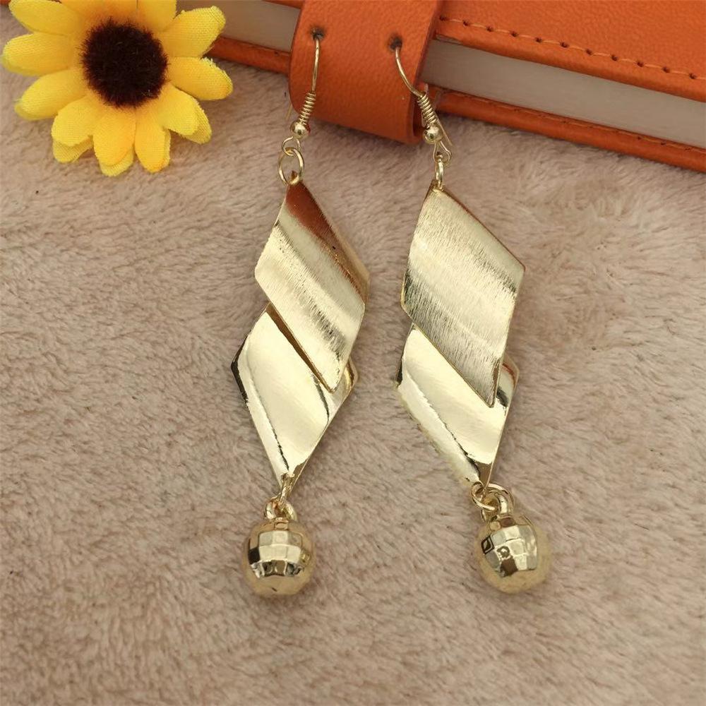 Exaggerated Surface Rhombus Bead Earrings Ladies Ear Jewelry Earrings Christmas Gift Style