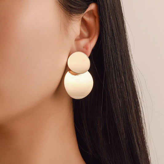 Retro round metal earrings ins three-dimensional glossy earrings fashion versatile fashionable earrings ear accessories