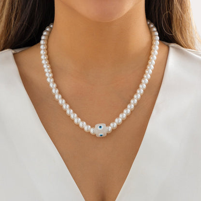 Simple cold beaded imitation pearl color eye necklace sweet cool three-dimensional square pendant single-layer necklace female