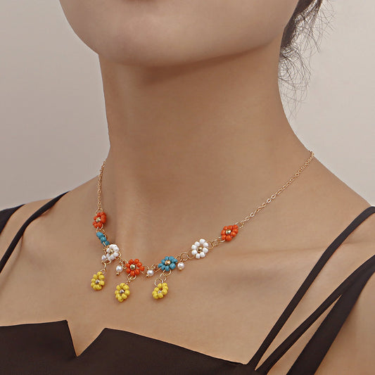 Jewelry Advanced Design Rice Bead Flower Necklace Female Clavicle Chain Simple Light Luxury Fashion Necklace
