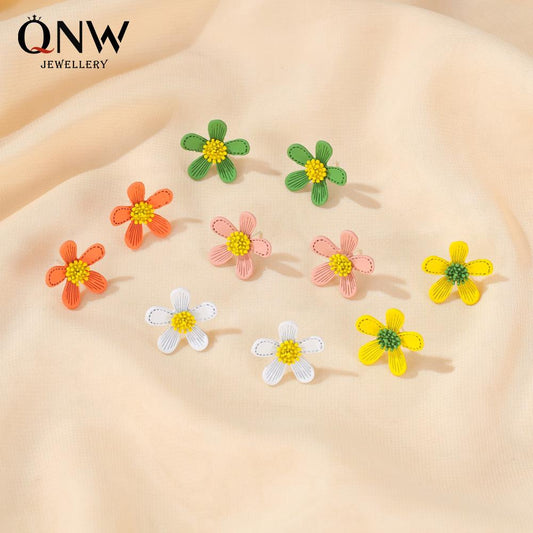 Spring and summer small fresh earrings female net red temperament small fragrant flower earrings sweet and simple girl earrings