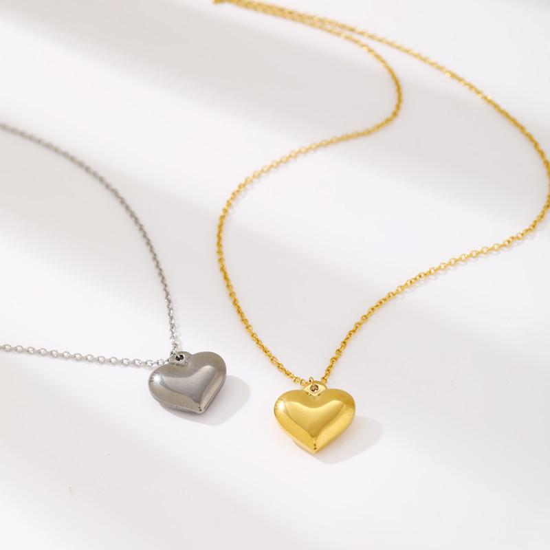 Love necklace ins design sense retro love collarbone chain female