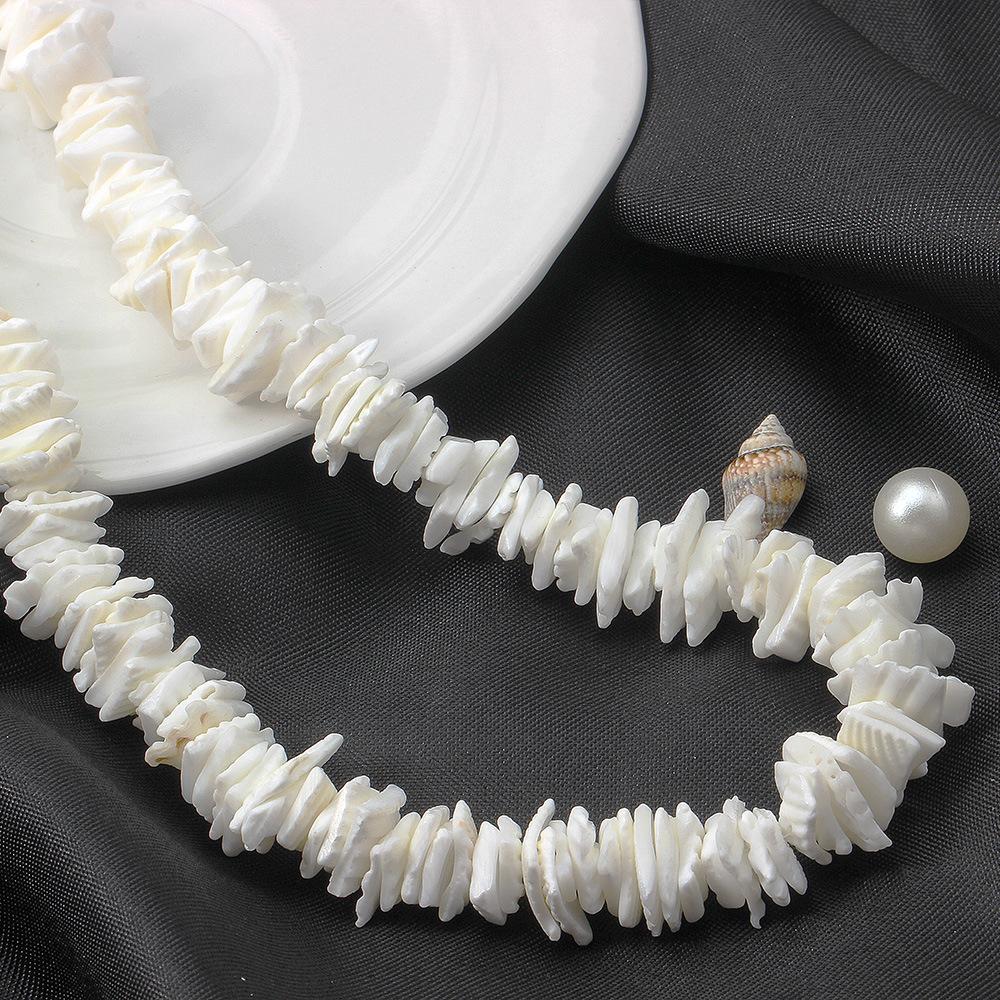 White Marine Elements Crushed Shell Conch Choker Holiday Choker