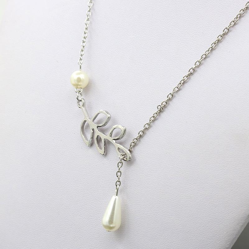 Fashion personality leaf pearl water drop necklace collarbone chain girls jewelry