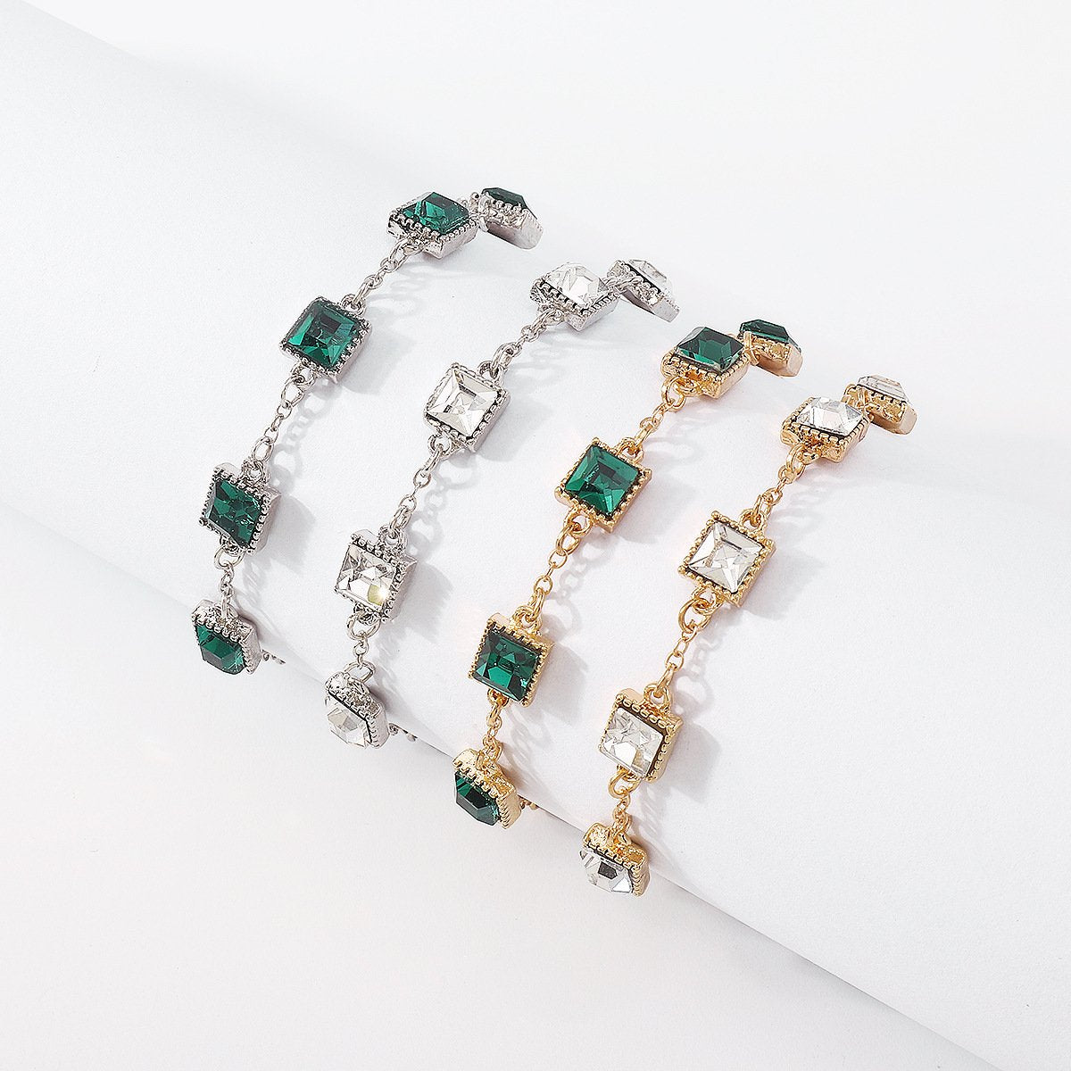 B1712 Hong Kong Retro Niche Single Layer Bracelet Small Square Diamond Fashion Fresh Fashion Internet Celebrity Popular Personality Jewelry