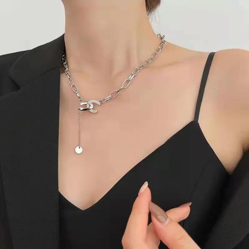 The same autumn and winter all-match cross sweater chain female niche light luxury ins titanium steel adjustable double C necklace