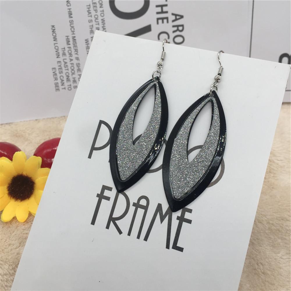 Hollow-out Atmospheric Dinner Party Peach-shaped Ladies Frosted Earrings Summer