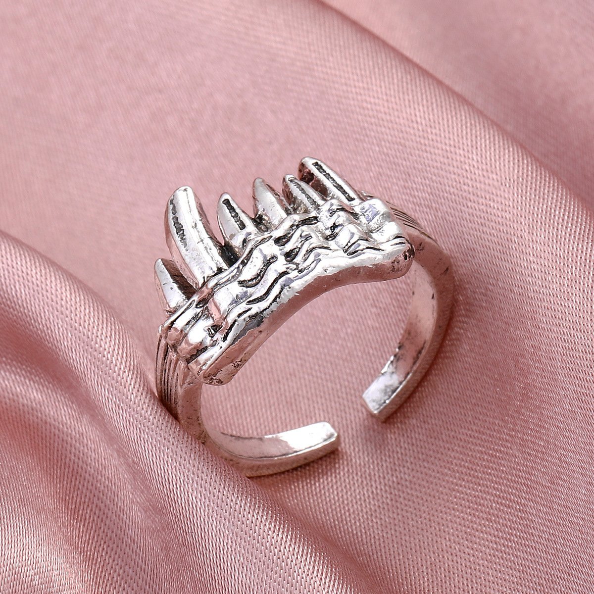 ins creative fang ring retro punk metal opening animal ring net red tide unisex