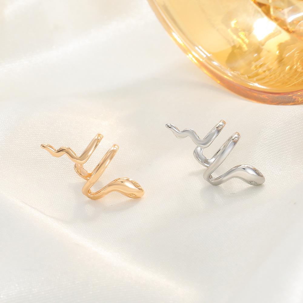 ins simple snake-shaped ear clip without ear piercing women's fashion niche design small snake ear bone clip earrings