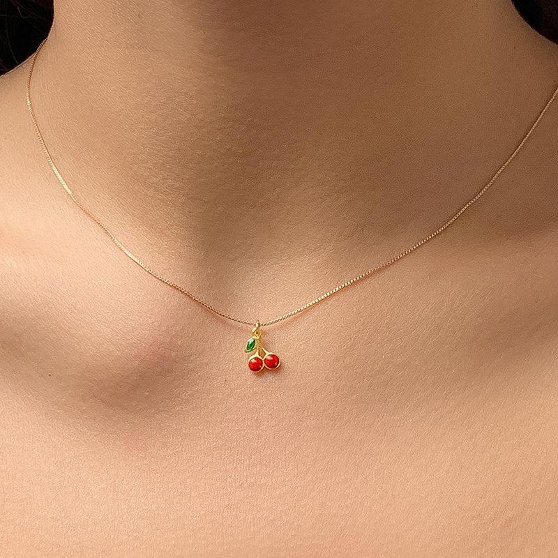 Sweet and simple dripping oil small cherry pendant necklace versatile metal chain clavicle necklace choker