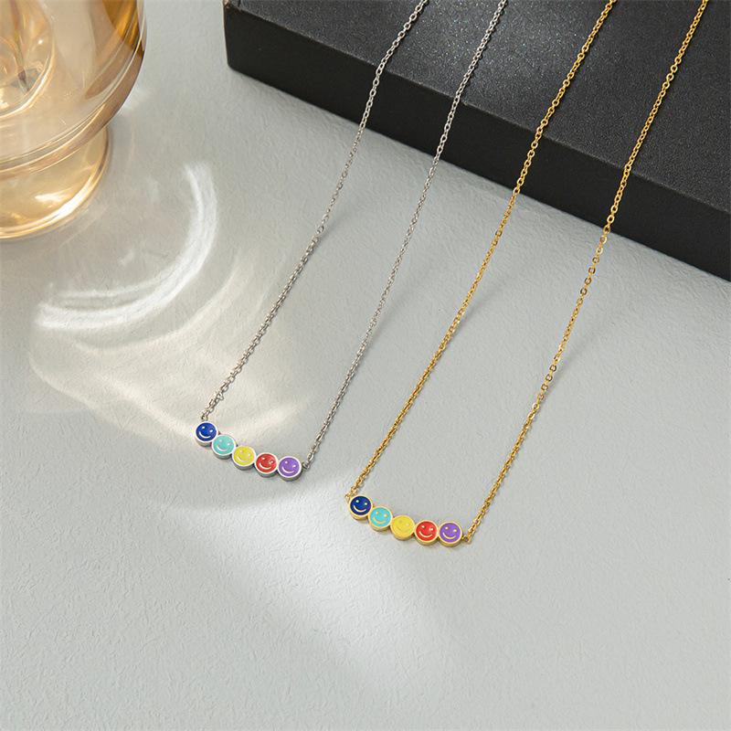 Small and colorful mini smiley necklace women's titanium steel cute rainbow smiley face does not fade high-end niche