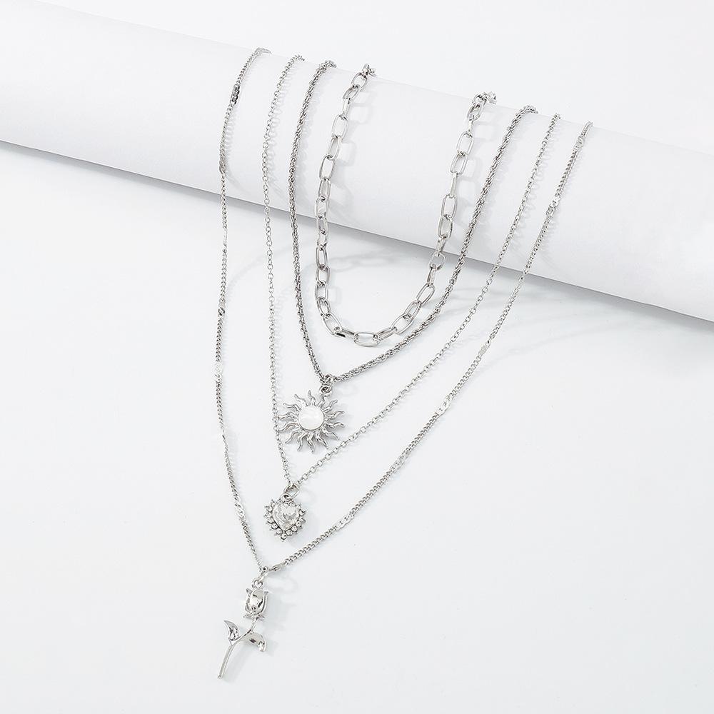 N9511 Jewelry Retro Sun Heart Flower Necklace Diamond Necklace Fashion Necklace Female