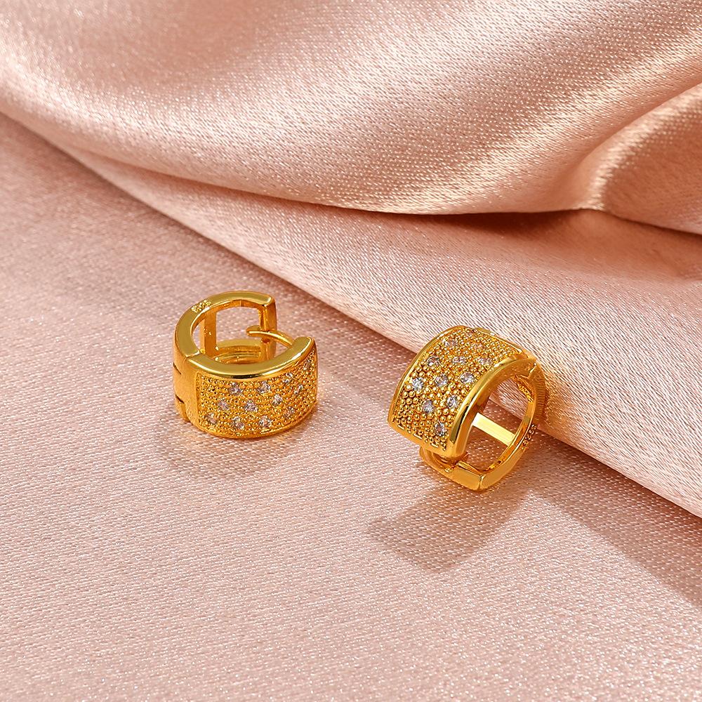 Temperament Diamond Geometric Earrings Fashion Personality Simple Metal Round Earrings Net Red Versatile Earrings Women