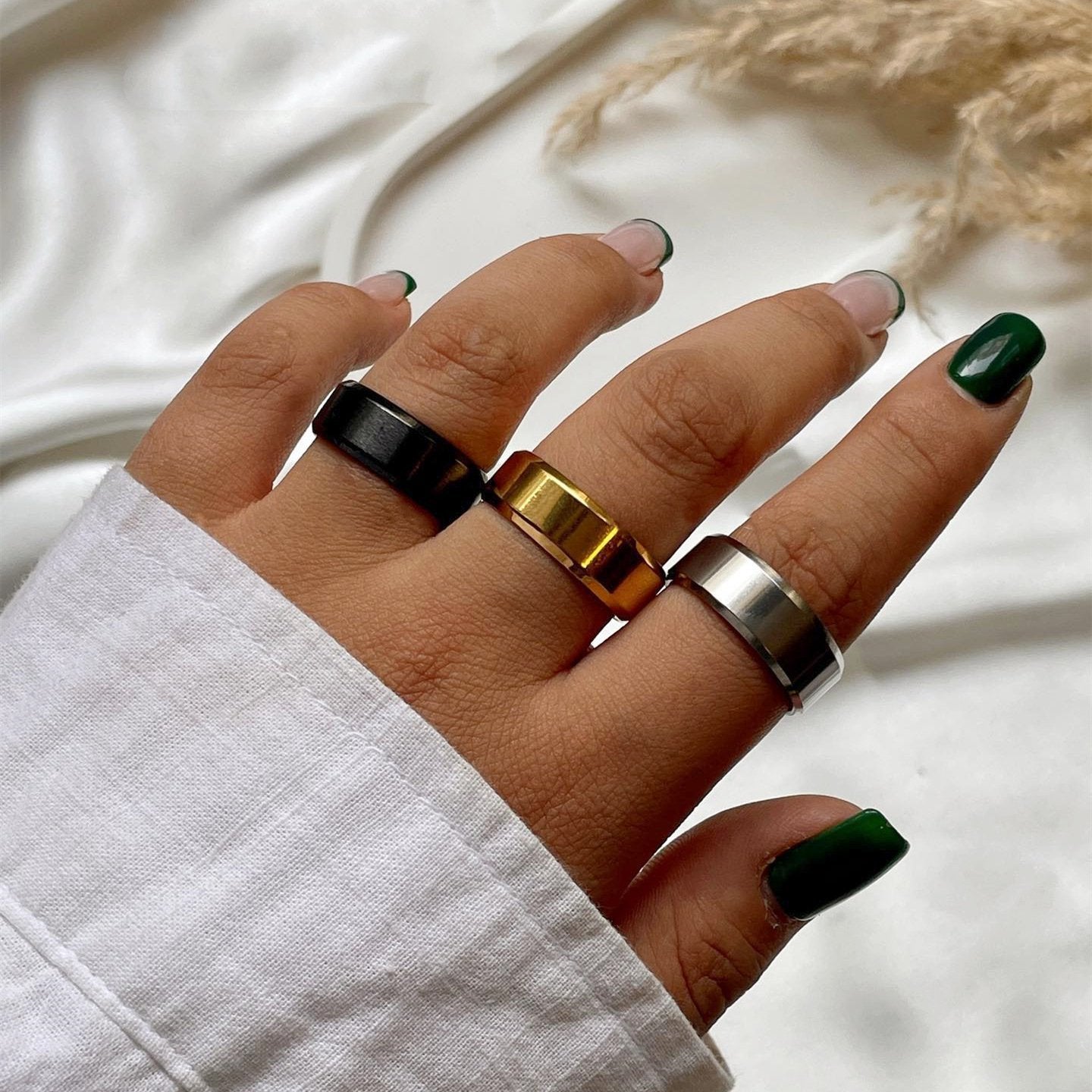 Simple ring classic couple pair ring tail ring wide version glossy male and female hand jewelry