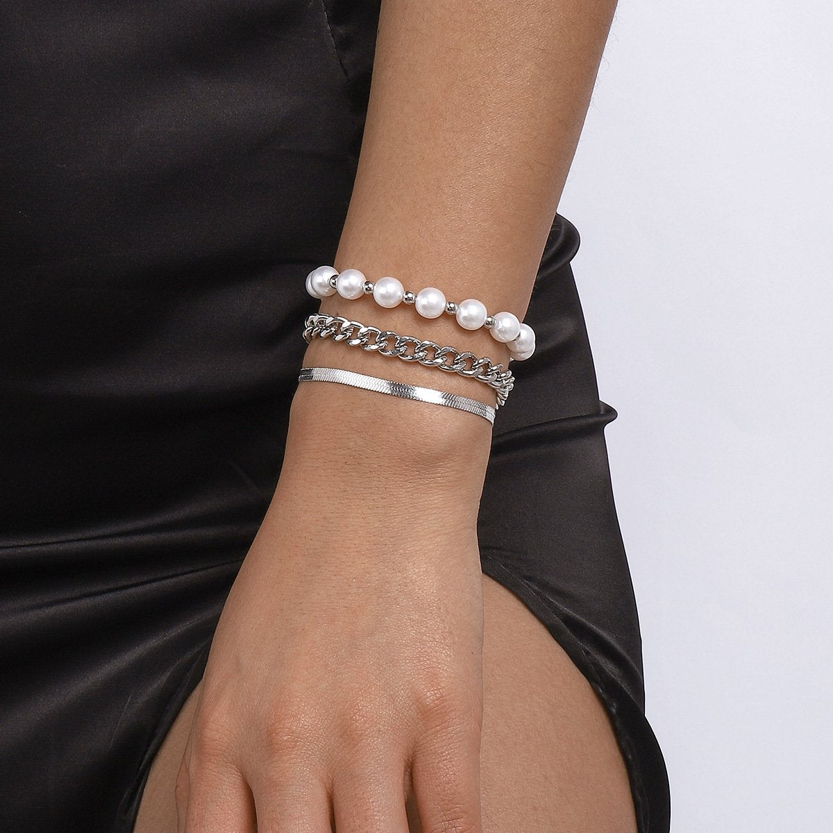 B1829 French Elegant Fragrance Bracelet Imitation Pearl Chain Beaded Temperament Fashion Snake Bone Chain Bracelet