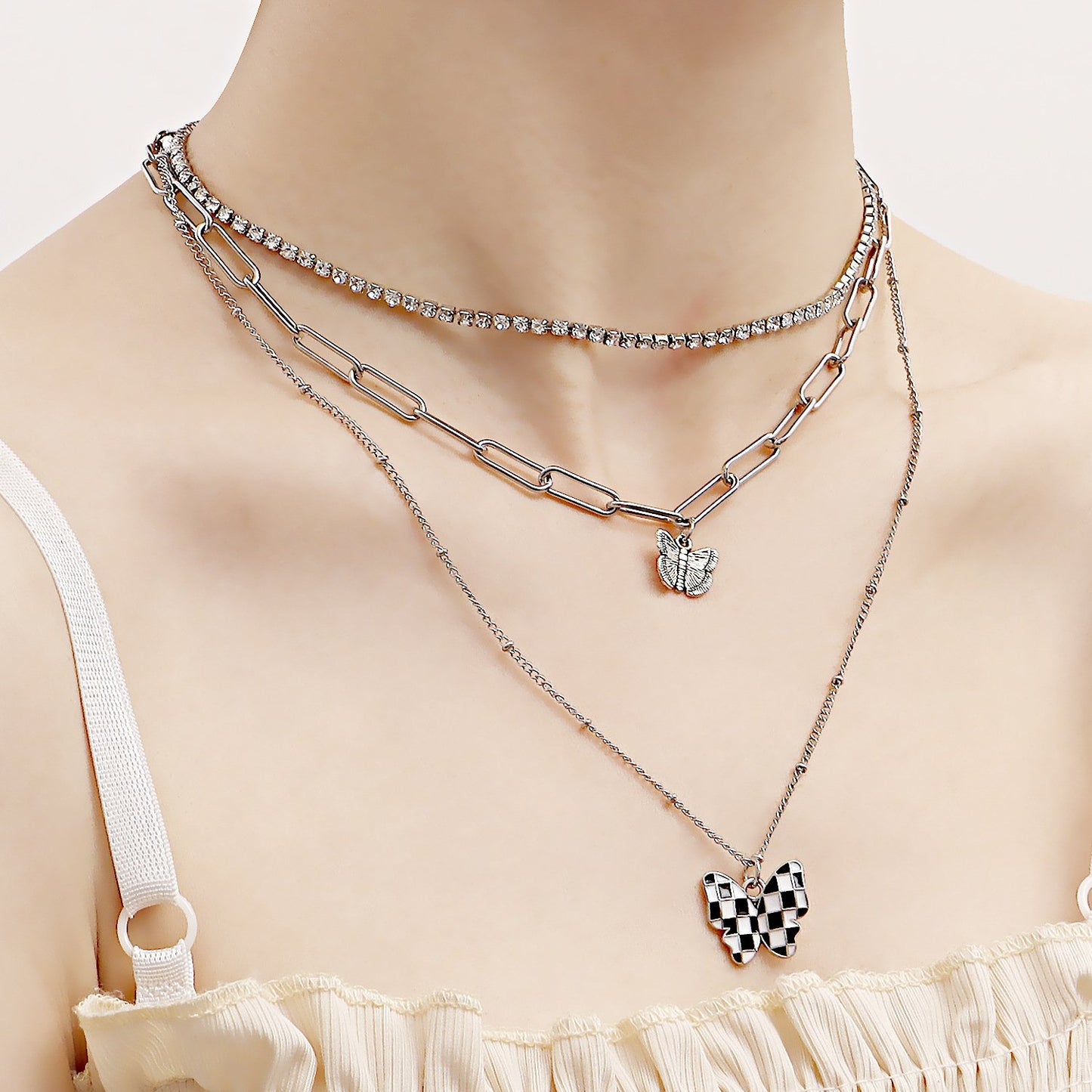 Jewelry Black and White Grid Butterfly Claw Drill Set Necklace Women's Street Shooting Exaggerated Butterfly Clavicle Chain Necklace
