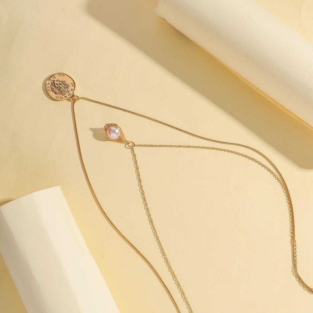Fashion Portrait Embossed Coin Round Tag Tag French Vintage Mother-of-pearl Snake Bone Double Layer Necklace