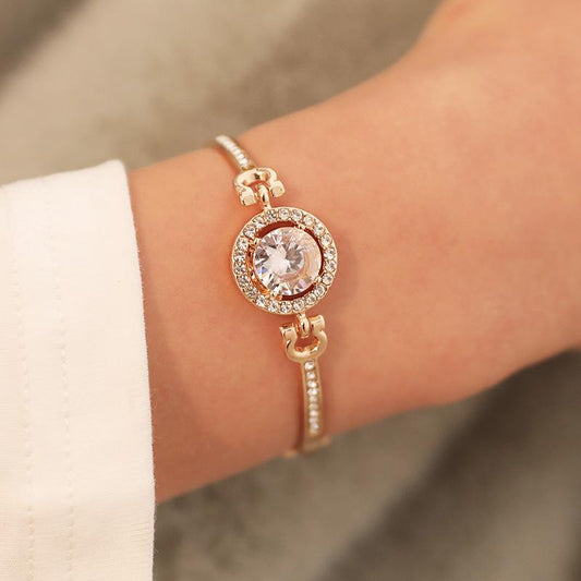 Fashion Jewelry Ladies Versatile Bracelet Simple Temperament Noble Diamond Bracelet Bracelet Bracelet Ladies