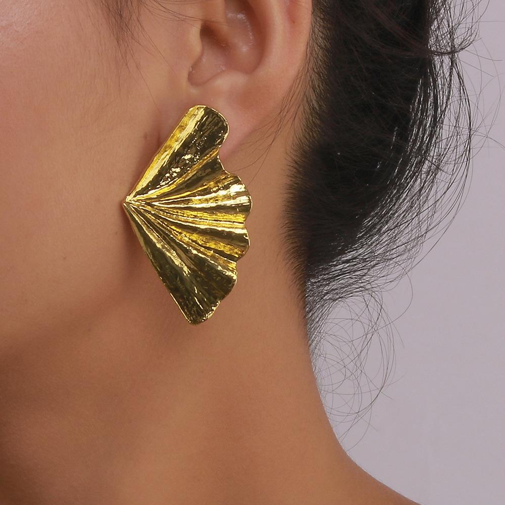 E1362 Jewelry Simple Alloy Maple Leaf Earrings Female Fan-shaped Personality Design Fashion Earrings