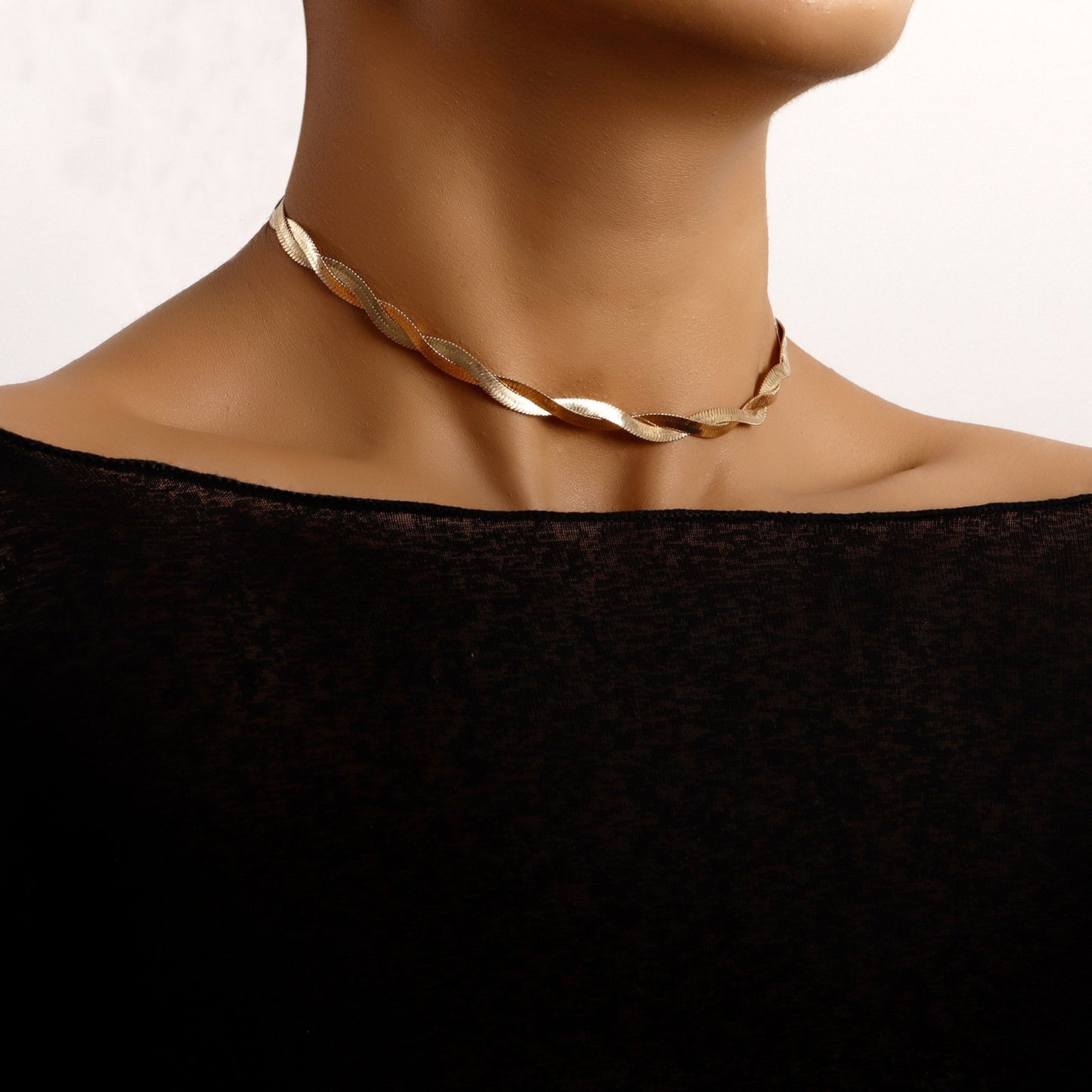 Jewelry trend double-layer winding snake bone necklace necklace female fairy niche design necklace