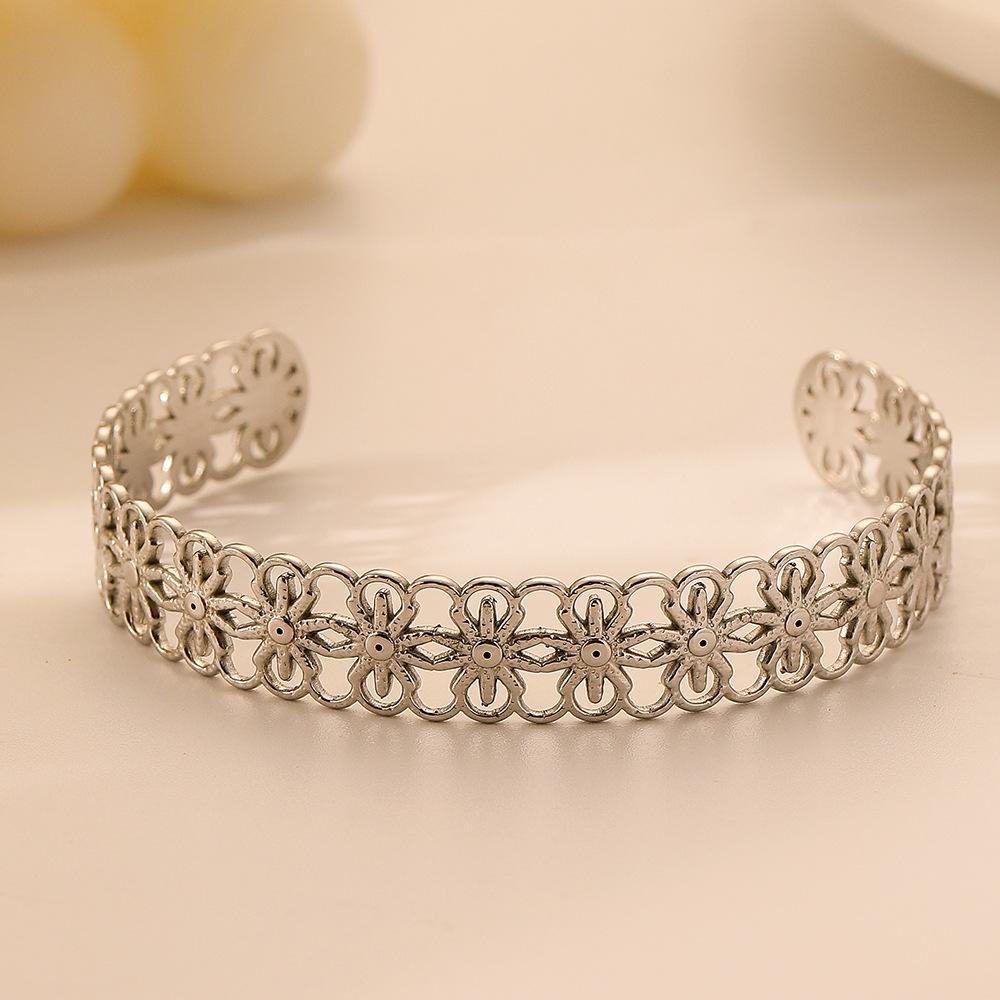 Simple personality fashion retro niche stainless steel opening ladies round coin sun bracelet